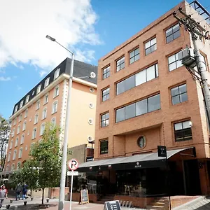 apartamentos-parque-la-93.hotels-bogota.net/